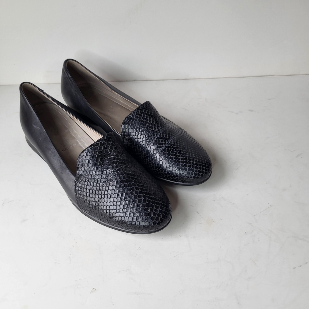NEW Ecco Black Textured Loafers